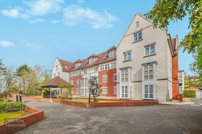 2 Bedroom Flat For Sale In Cottage Close, Harrow On The Hill, HA2
