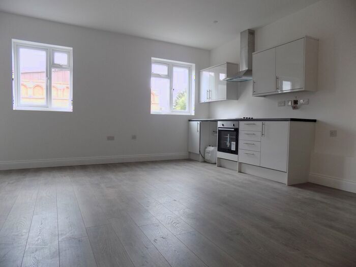 1 Bedroom Studio To Rent In Leagrave Road, Luton, Bedfordshire, LU4