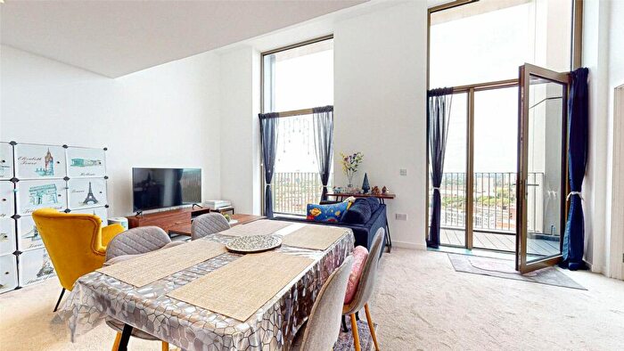1 Bedroom Penthouse To Rent In Local Crescent, Hulme Street, Manchester, M5