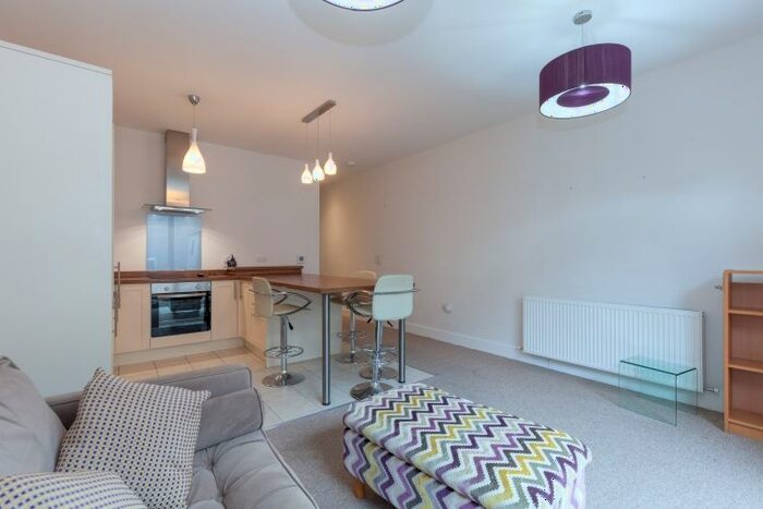 1 Bedroom Flat To Rent In Bridge Street, Witney, OX28