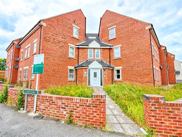 2 Bedroom Flat To Rent In Hardwick House, Heath Road, Chesterfield, Derbyshire, S42