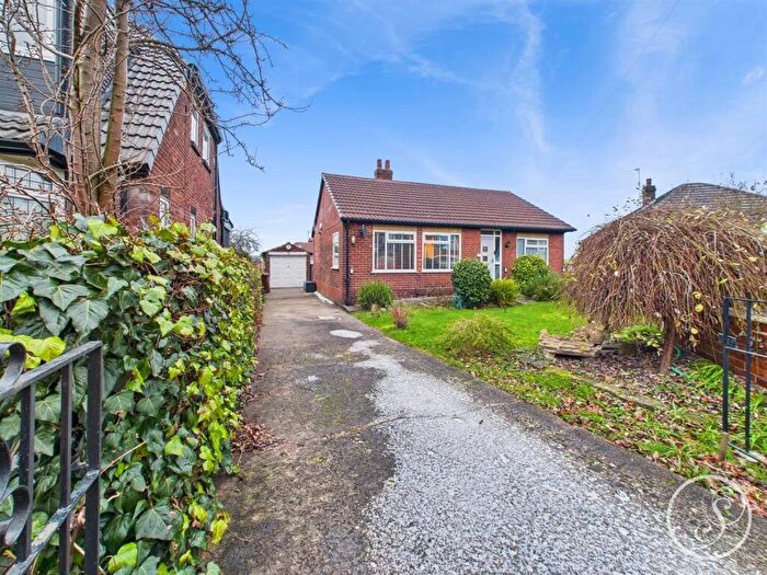 2 Bedroom Bungalow For Sale In Armley Grange Rise, Leeds, LS12
