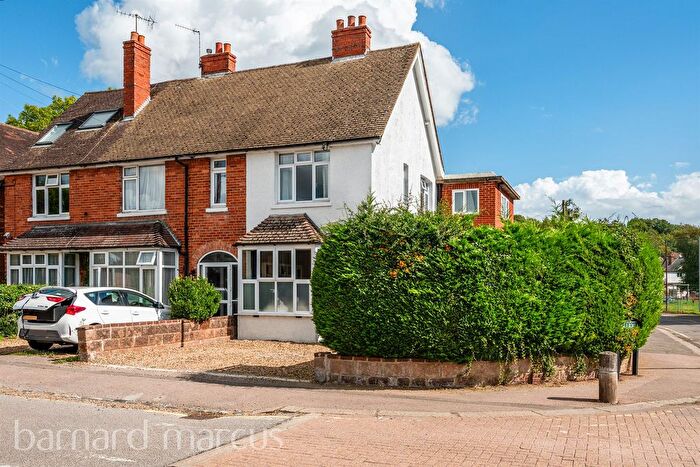 3 Bedroom End Of Terrace House For Sale In Emlyn Road, Redhill, RH1