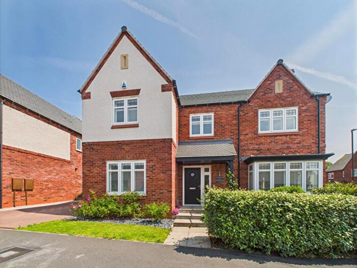 4 Bedroom Detached House For Sale In Tithe Barn Gardens, Repton, DE65