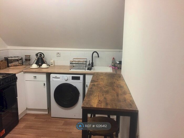 1 Bedroom Flat To Rent In Church Lane, Dorset DT11