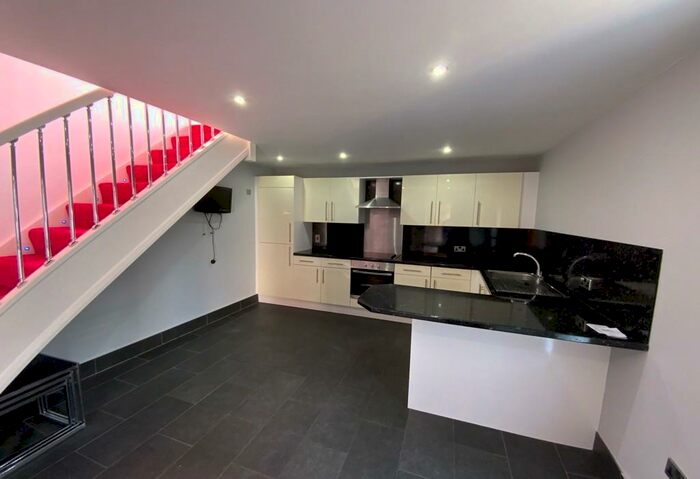 1 Bedroom Apartment To Rent In B Portland Place, Mottram Road, Stalybridge, Greater Manchester, SK15