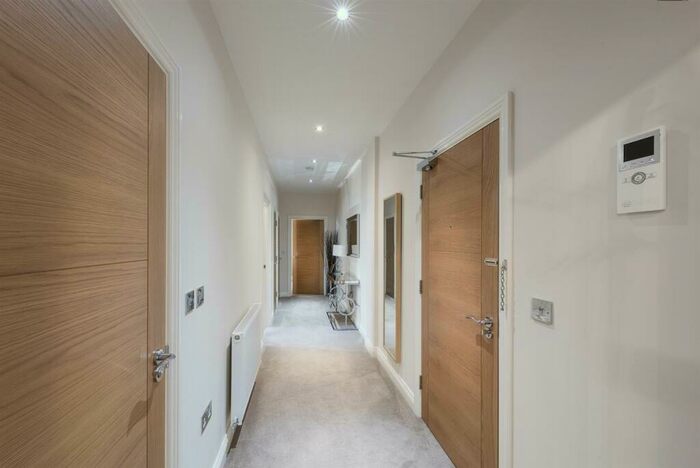 2 Bedroom Apartment To Rent In The Leasowes, Main Street, Solihull, B90