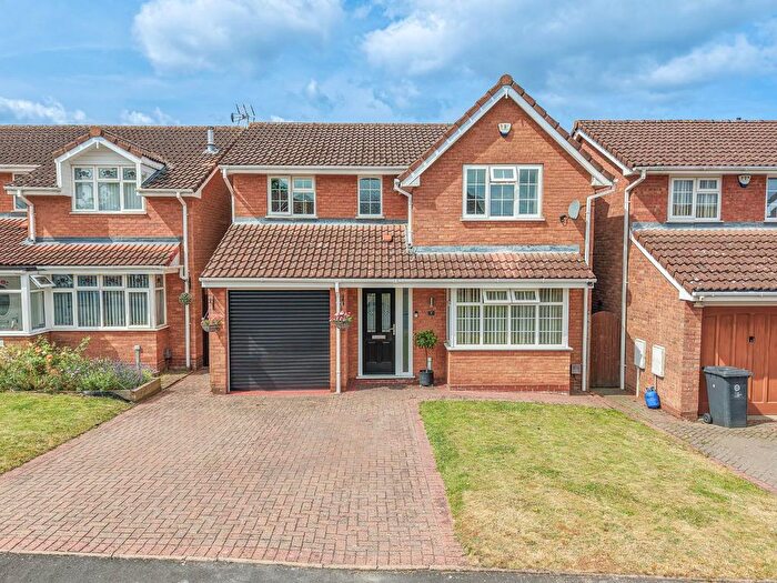 4 Bedroom Detached House For Sale In Thistledown Drive, Featherstone, Wolverhampton, WV10