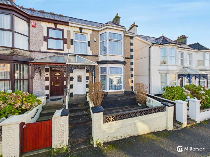 3 Bedroom Semi Detached House For Sale In Enys Road, Camborne, TR14