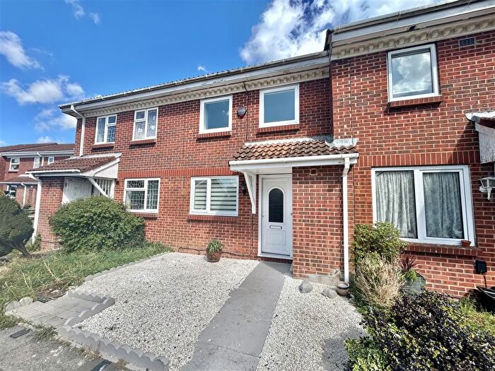 2 Bedroom Property To Rent In Botley Gardens, Southampton, SO19