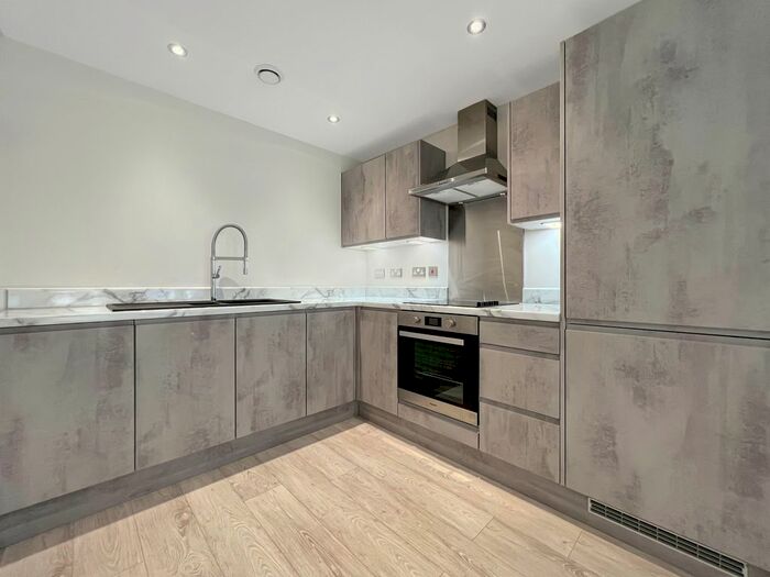 2 Bedroom Flat To Rent In Block E, Victoria Riverside, Leeds City Centre, LS10