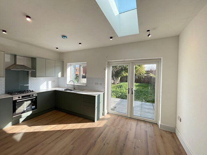 3 Bedroom Semi-Detached House To Rent In Park Road, Loughborough, LE11