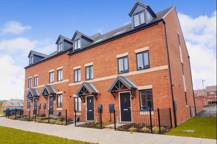 3 Bedroom Semi-Detached House To Rent In Bird Way, Lawley, TF4