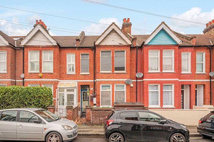 1 Bedroom Flat For Sale In Denison Road, Colliers Wood, London, SW19