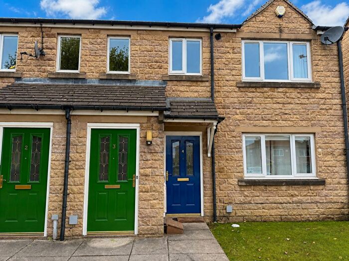2 Bedroom Flat To Rent In Clifton Mews, Pudsey, West Yorkshire, Uk, LS28