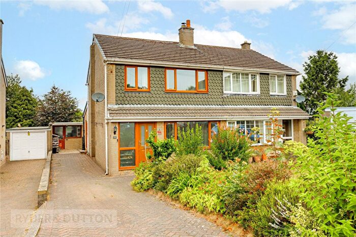 3 Bedroom Semi-Detached House For Sale In Sherwood Fold, Charlesworth, Glossop, Derbyshire, SK13