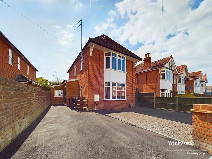 2 Bedroom Flat To Rent In Coley Hill, Reading, Berkshire, RG1