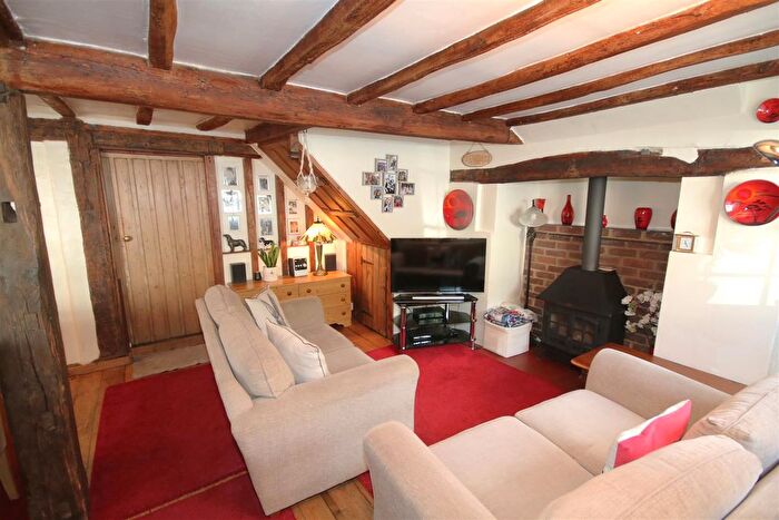 2 Bedroom Property For Sale In The Street, Ash, Canterbury, CT3