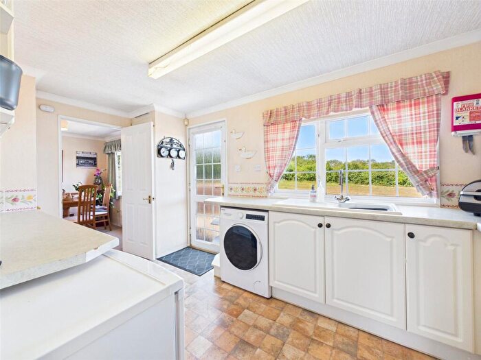 2 Bedroom Park Home For Sale In Bamfurlong Lane, Cheltenham, Gloucestershire, GL51