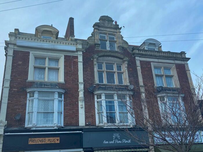 2 Bedroom Flat To Rent In Cherry Tree Avenue, Dover CT16
