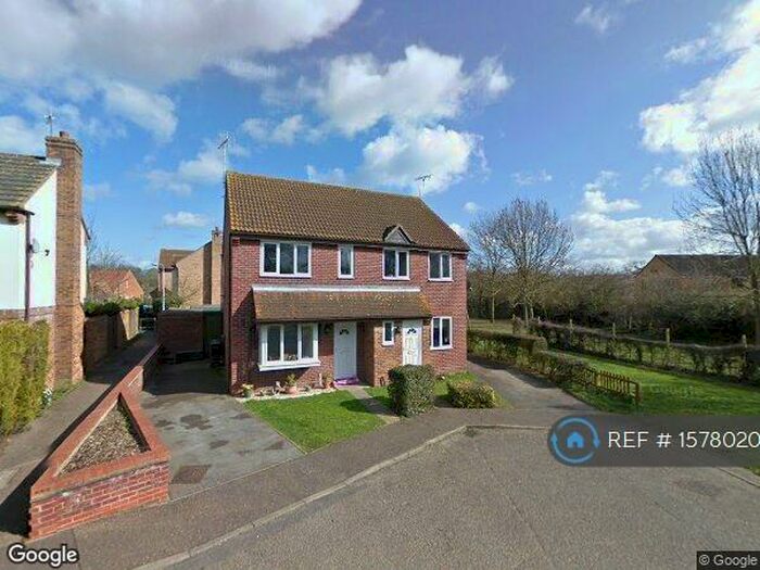3 Bedroom Semi-Detached House To Rent In Brise Close, Braintree, CM7
