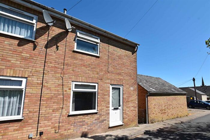 2 Bedroom Semi-Detached House For Sale In Rock Road, Stamford, PE9