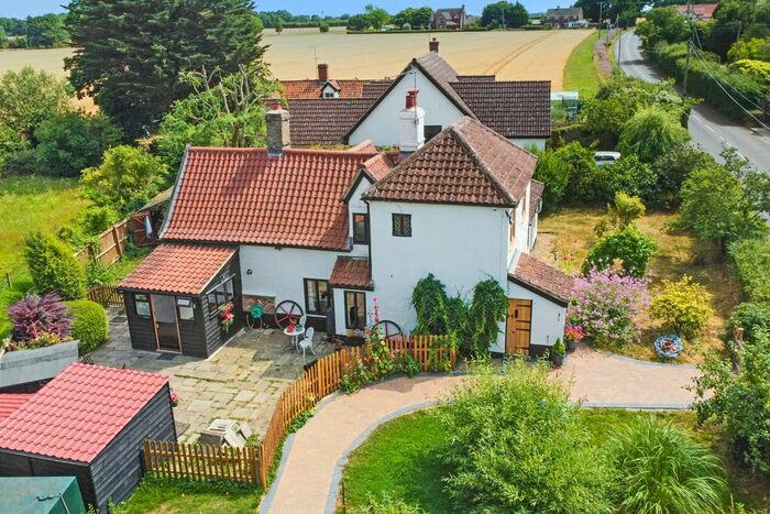 4 Bedroom Detached House For Sale In Main Road, Hemingstone, Ipswich, IP6