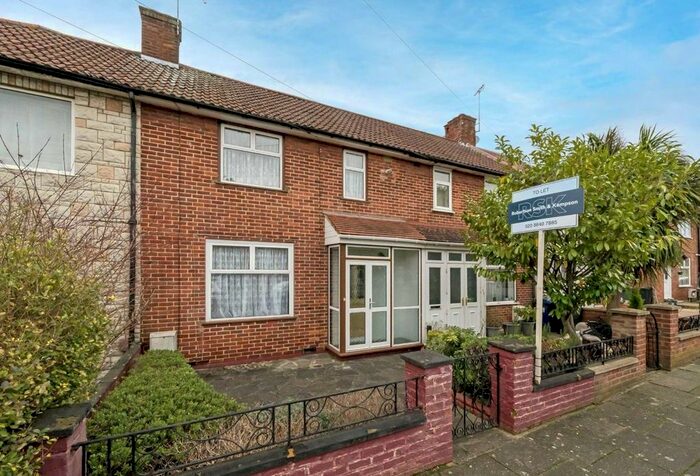 3 Bedroom Terraced House To Rent In Westcott Crescent, London, W7