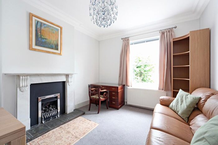 2 Bedroom Apartment To Rent In Princess Road, London, NW6