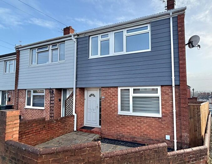 3 Bedroom End Of Terrace House To Rent In Cowick Lane, Exeter, EX2