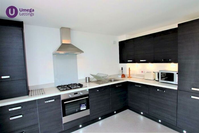 2 Bedroom Flat To Rent In Lurie Place, Niddrie, Edinburgh, EH16