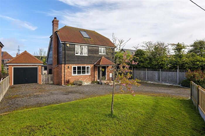 3 Bedroom Detached House For Sale In Cherry Trees, Dargate, Yorkletts, Whitstable, CT5