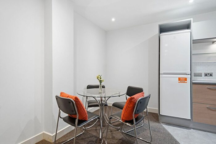 2 Bedroom Flat To Rent In Woolpack Lane, Nottingham, NG1