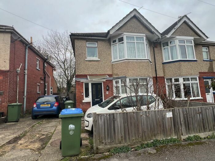 5 Bedroom House To Rent In Granby Grove, SO17