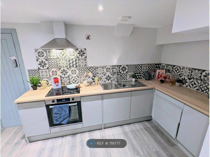 2 Bedroom Flat To Rent In Bowling Green Street, Leicester, LE1