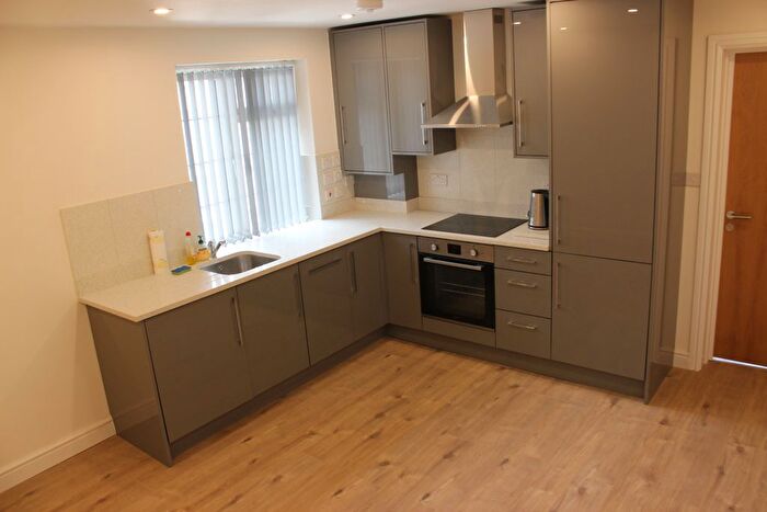 2 Bedroom Flat To Rent In Amersham Road, High Wycombe, HP13