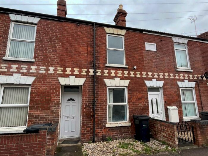 3 Bedroom Terraced House To Rent In Tredworth Road, Gloucester, GL1