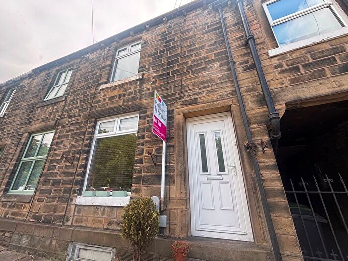 3 Bedroom Property To Rent In Station Road, Holmfirth, HD9