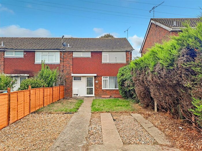 3 Bedroom End Of Terrace House For Sale In Guildford Road, Rustington, BN16