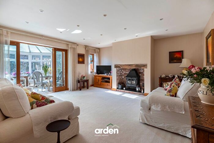 4 Bedroom Detached House For Sale In Groveley Lane, Cofton Hackett, B45