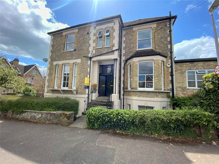 2 Bedroom Flat To Rent In Holmesdale Road, Sevenoaks, Kent, TN13