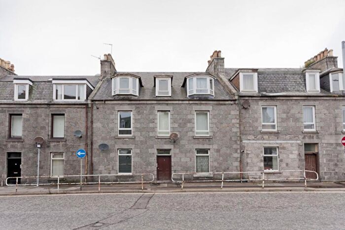1 Bedroom Flat To Rent In Craig Place, Torry, Aberdeen, AB11