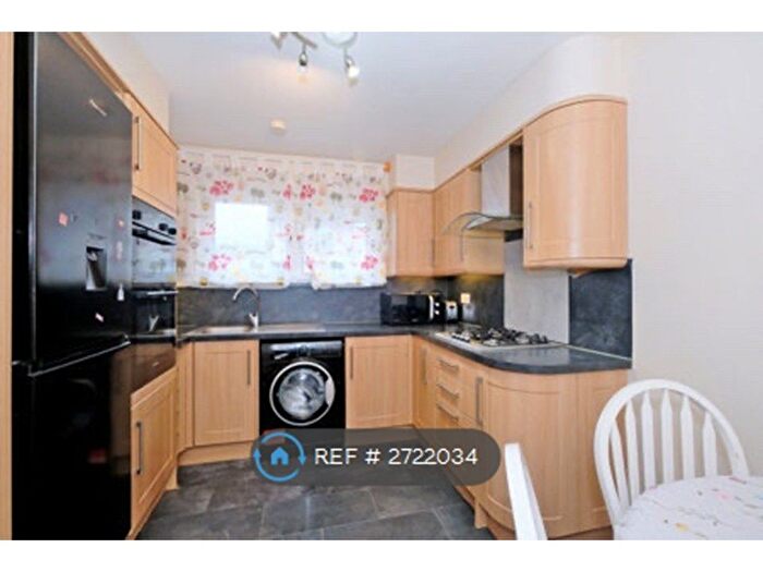 3 Bedroom Terraced House To Rent In Rowan Road, Aberdeen, AB16