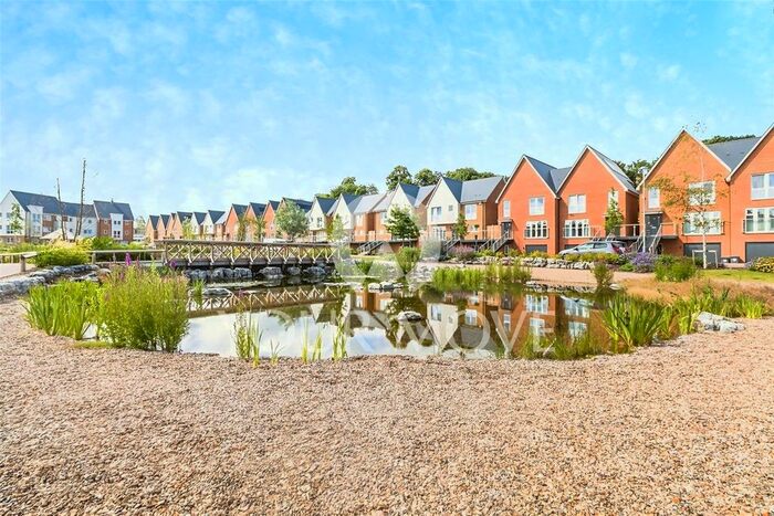 2 Bedroom Flat To Rent In Havelock Drive, Greenhithe, Kent, DA9