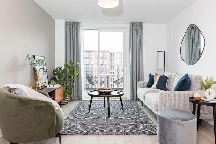 2 Bedroom Apartment To Rent In New Maker Yards, Middlewood St, M5