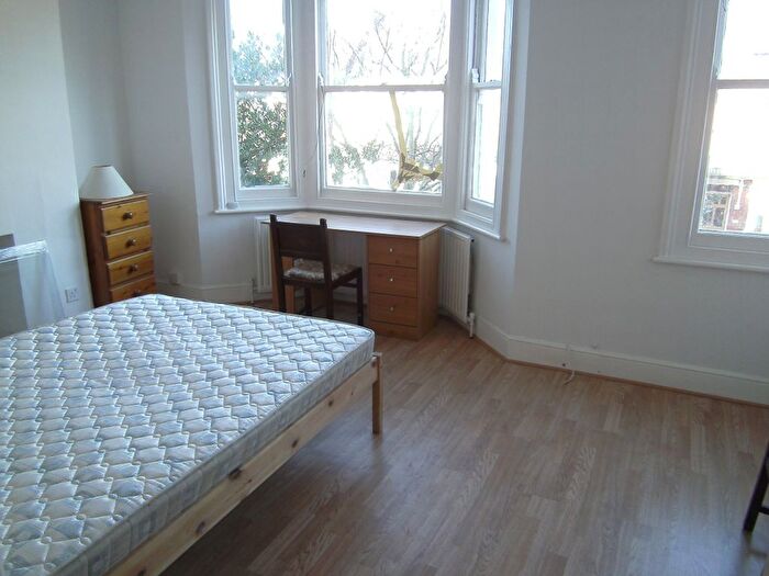 4 Bedroom Semi-Detached House To Rent In Very Near Halford Place Area, Hanwell, W7