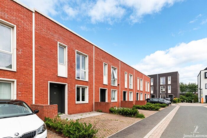 3 Bedroom Terraced House To Rent In South Loop Park, Birmingham, B16