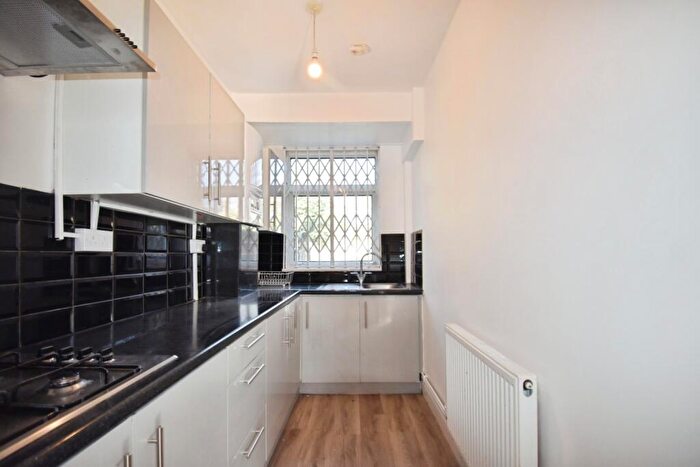 3 Bedroom End Of Terrace House To Rent In Lyndon Avenue Sidcup, DA15