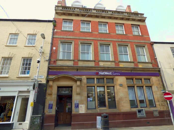 3 Bedroom Flat To Rent In King Street, Carmarthen, Carmarthenshire, SA31