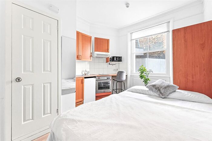 Studio To Rent In St Georges Drive, Pimlico, SW1V